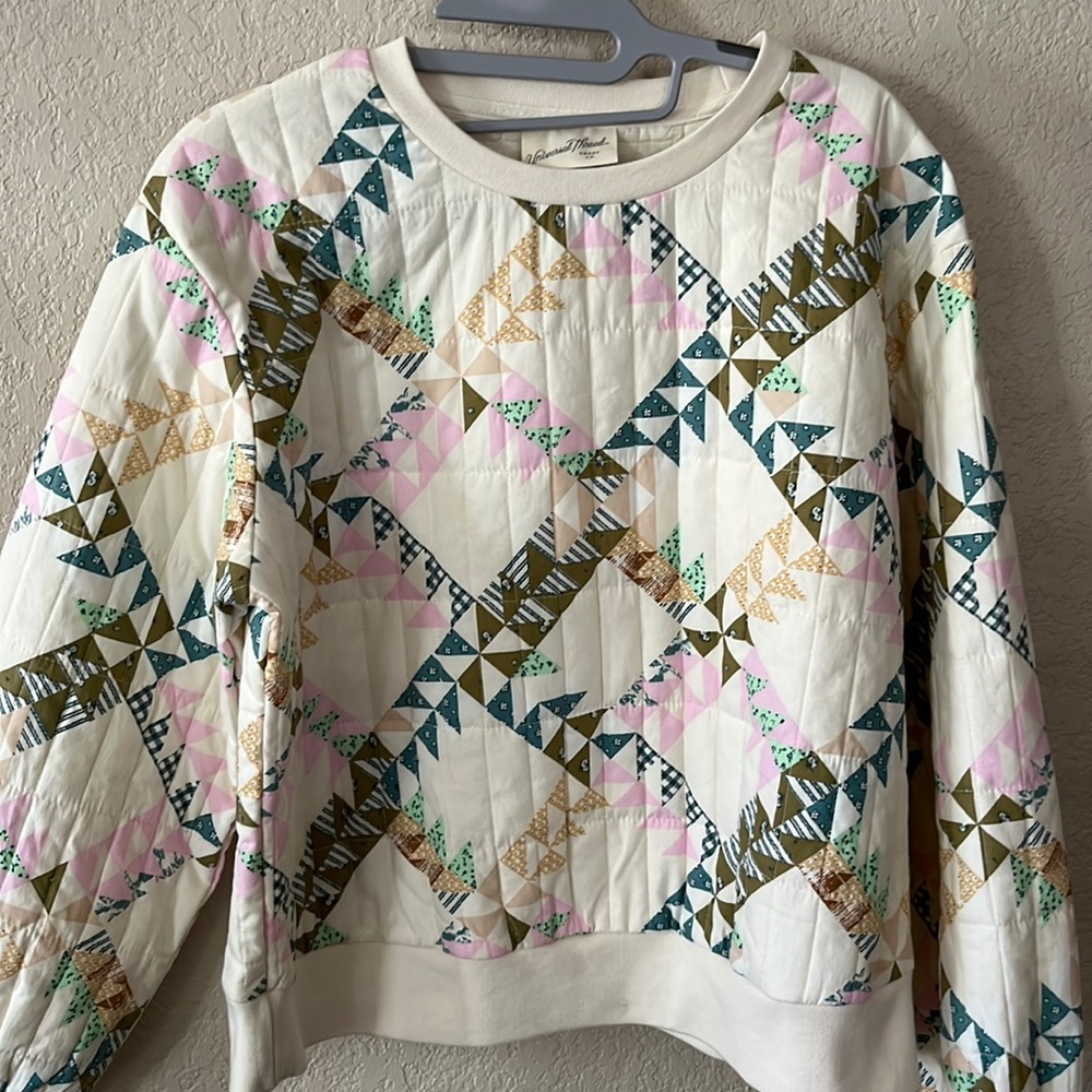 Universal Thread Quilted Pullover Size Medium. Ra… - image 1